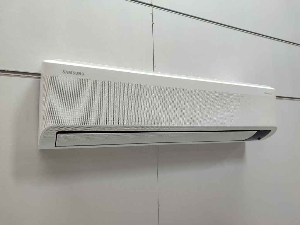 Samsung AR24BXCAA 24000 Btu Wi-Fi WindFree Akıllı Göz Inverter Klima görsel 2